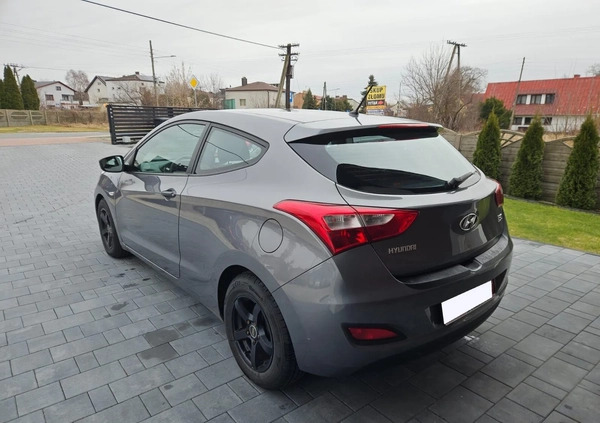 Hyundai Coupe cena 28999 przebieg: 129785, rok produkcji 2012 z Siewierz małe 254